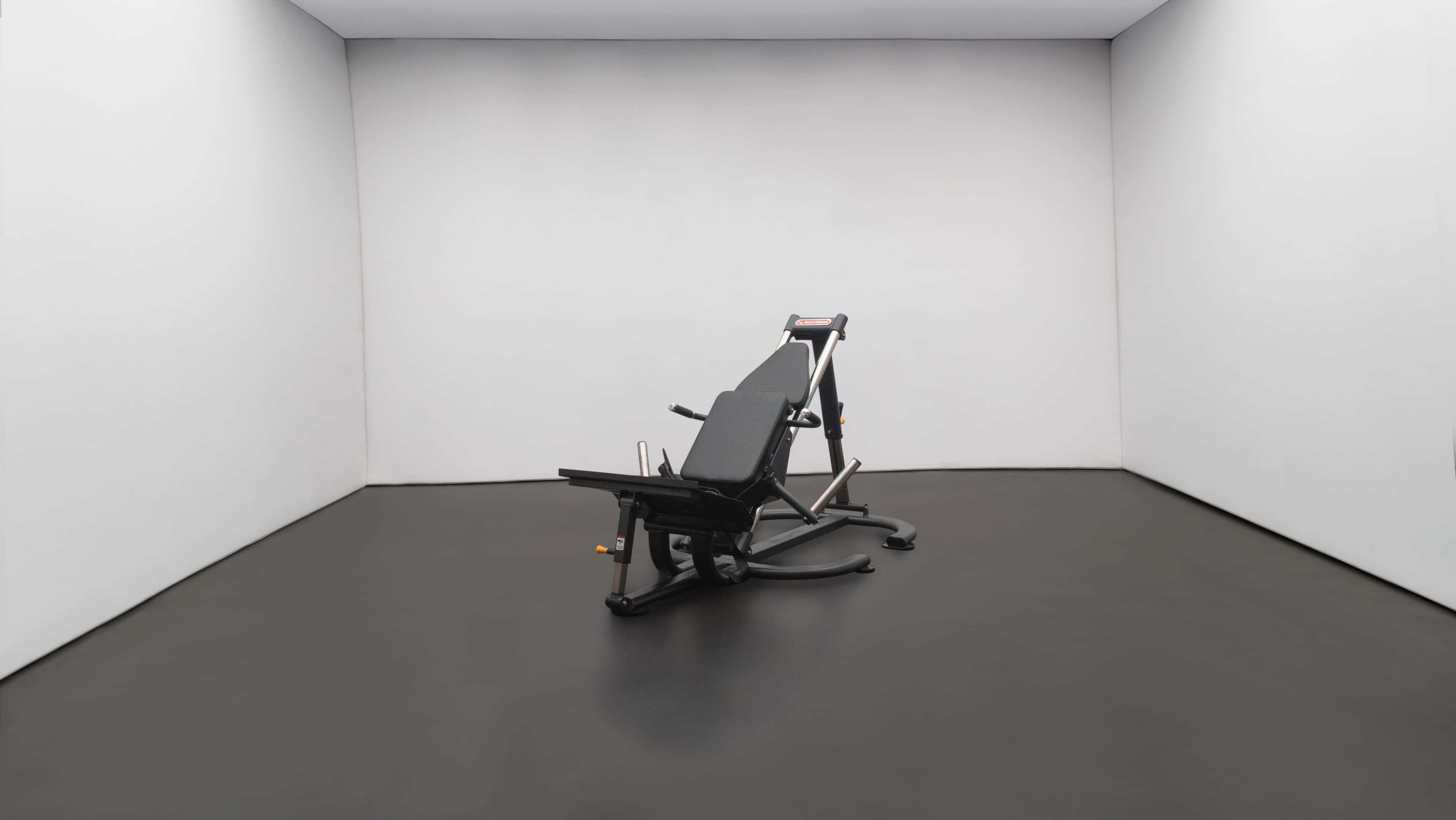 CF8131 Glute Press-5