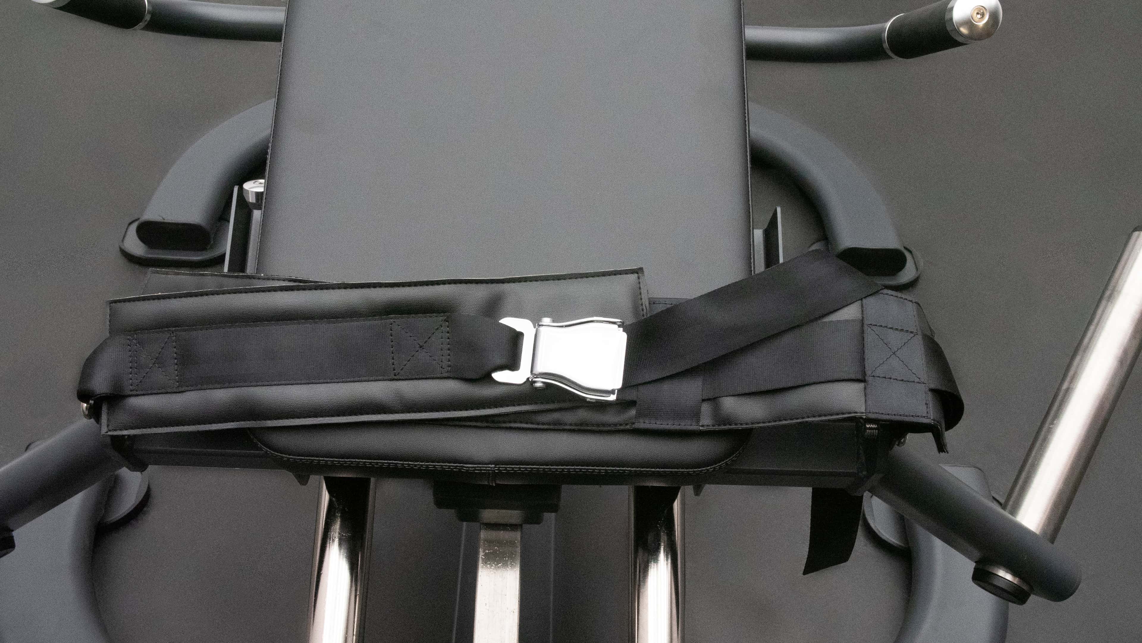 CF8131 Glute Press-8