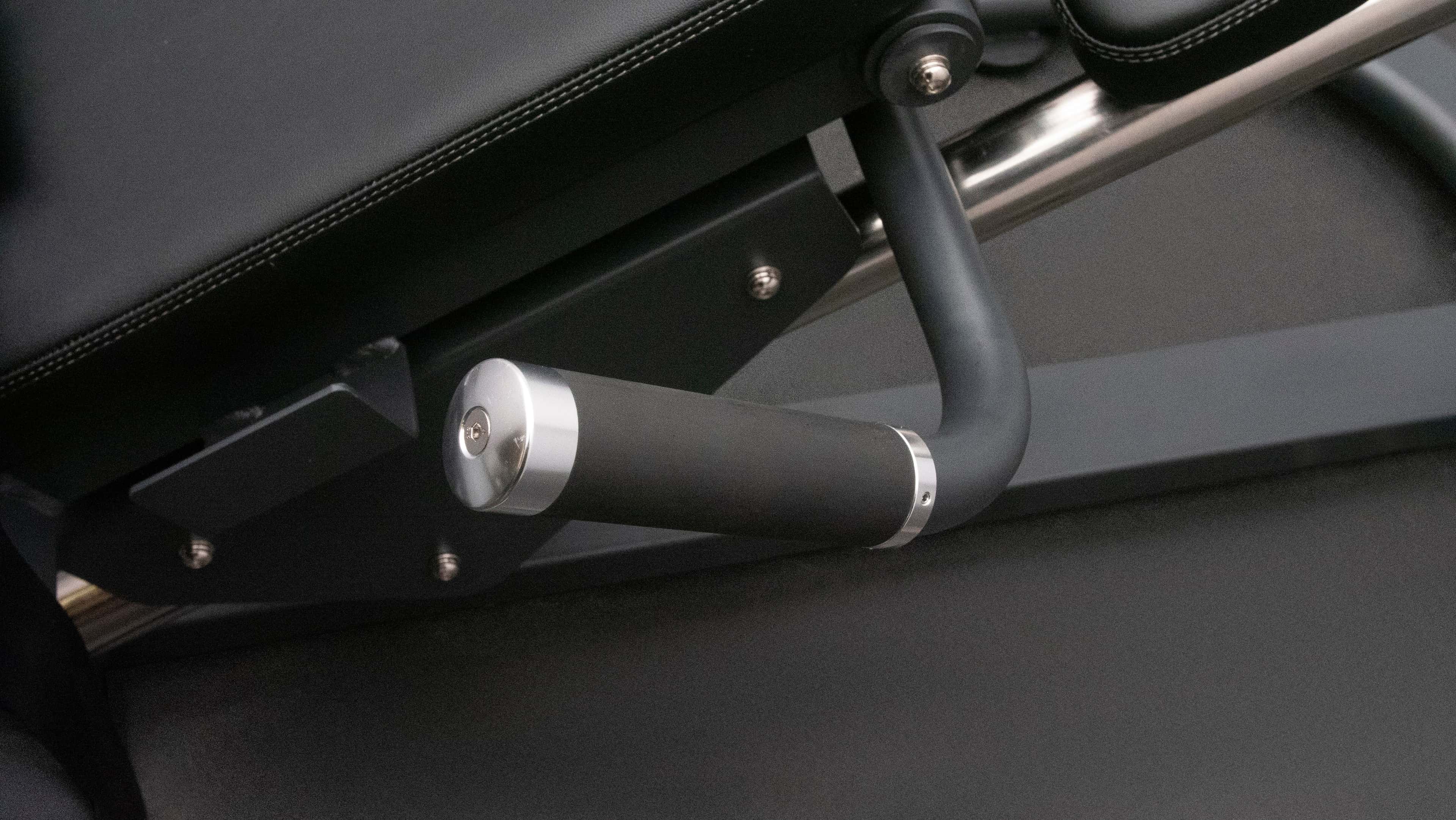 CF8131 Glute Press-9