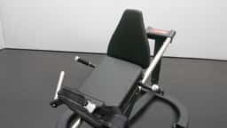 CF8131 Glute Press-3