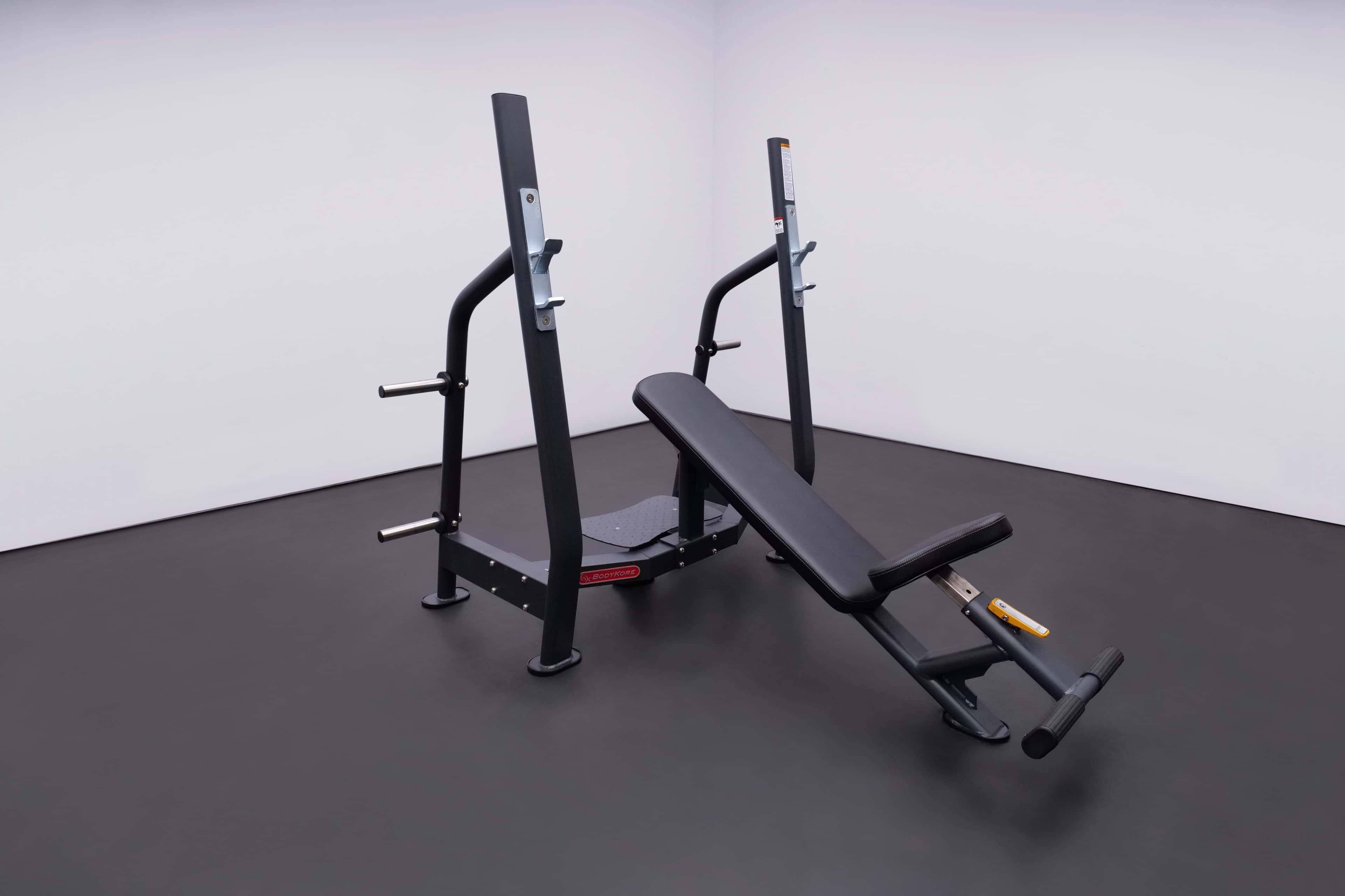 G252 Olympic Incline Bench-3