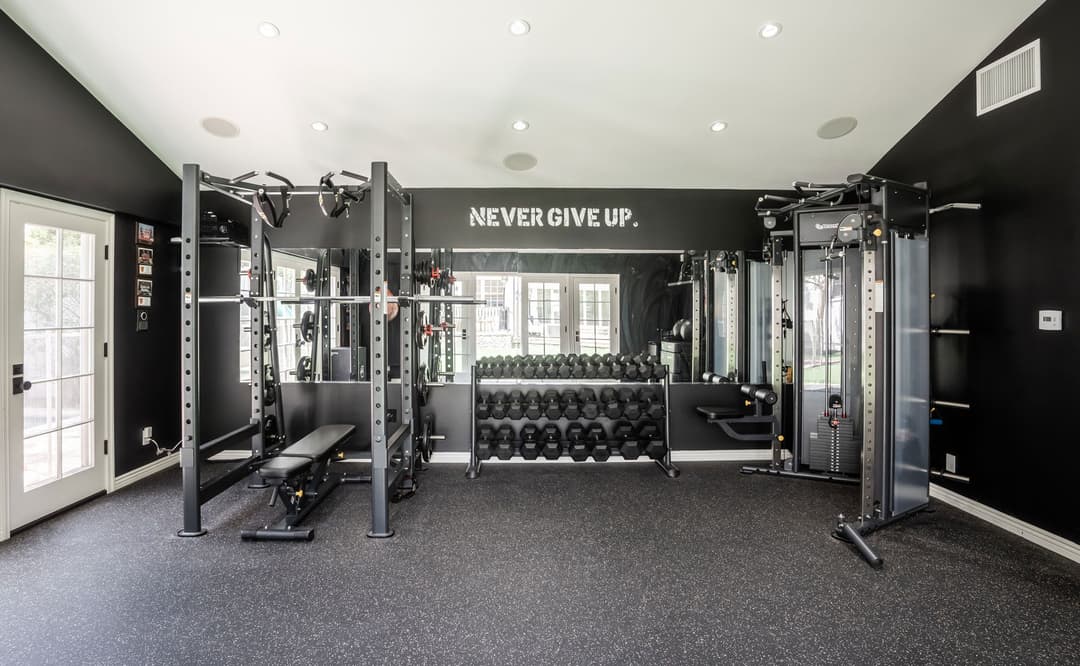 slider-image object-cover