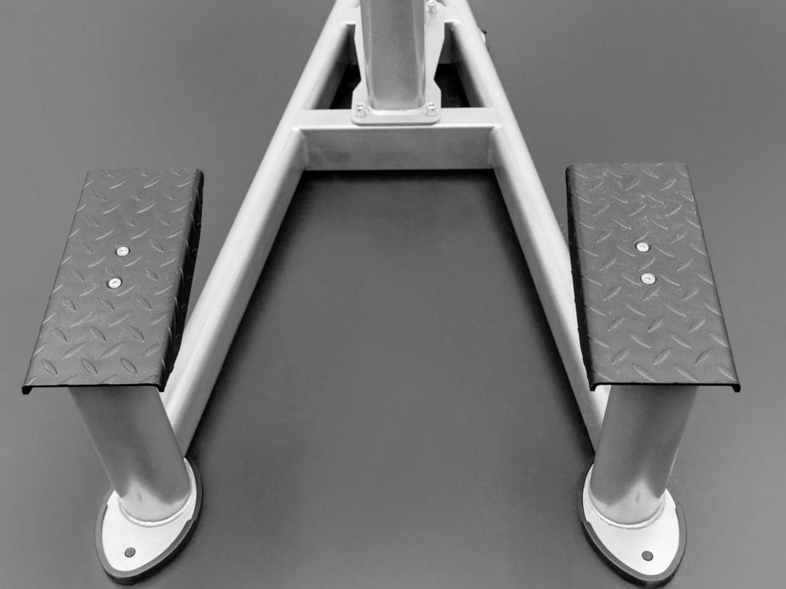 CF2107 Vertical Knee Raise