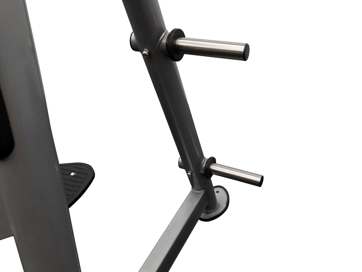 (4) Weight plate storage pegs