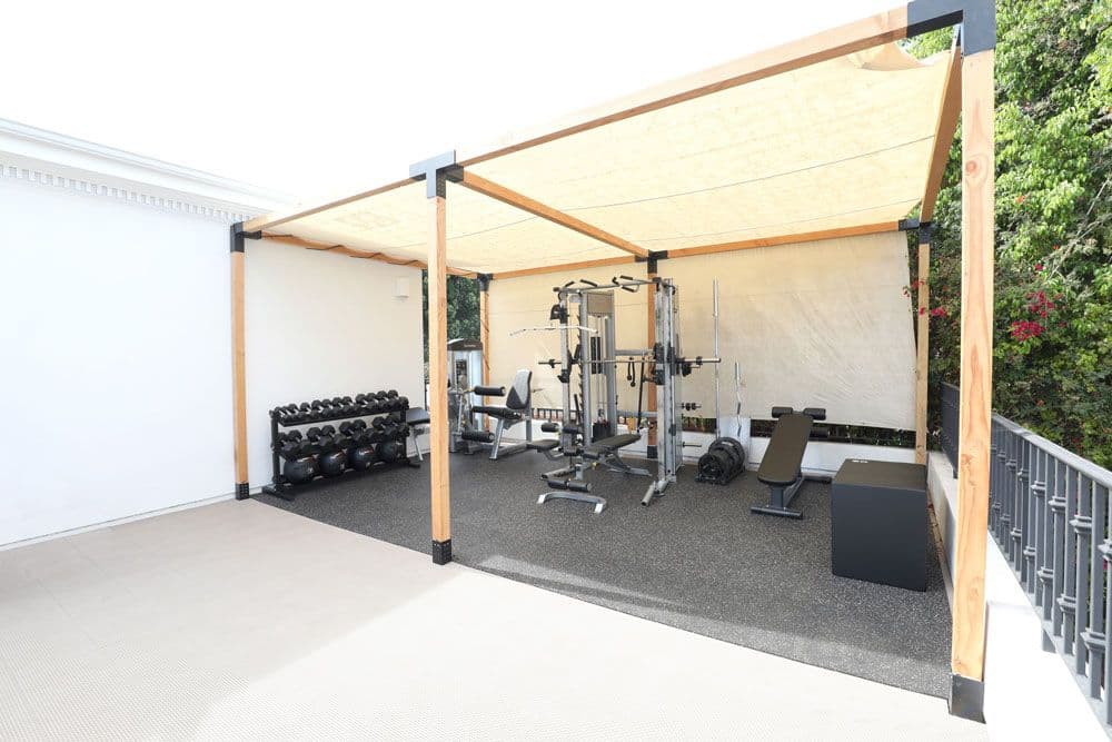 slider-image object-cover