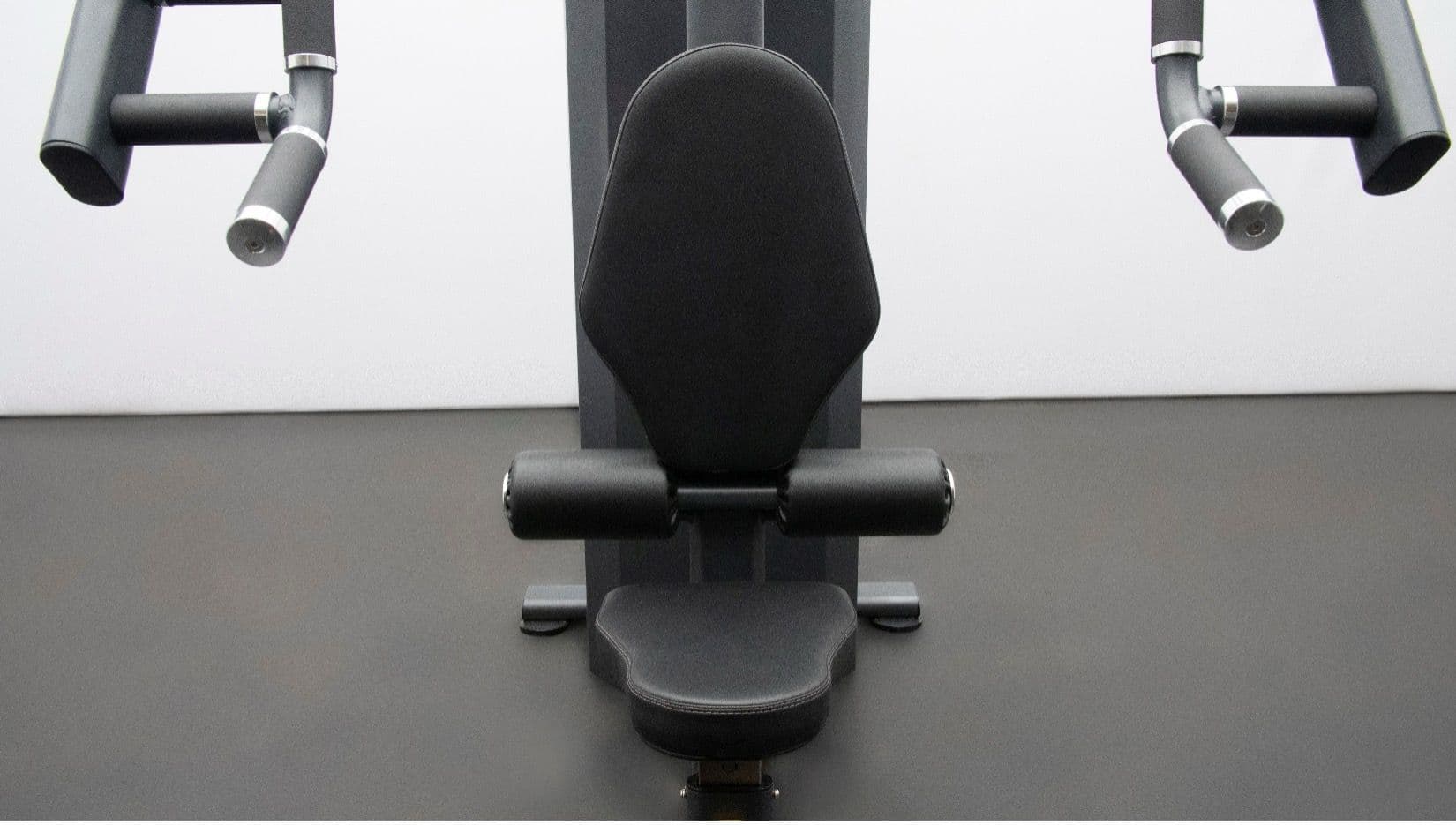 4 Grip Handles for targeting different areas of the chest/back