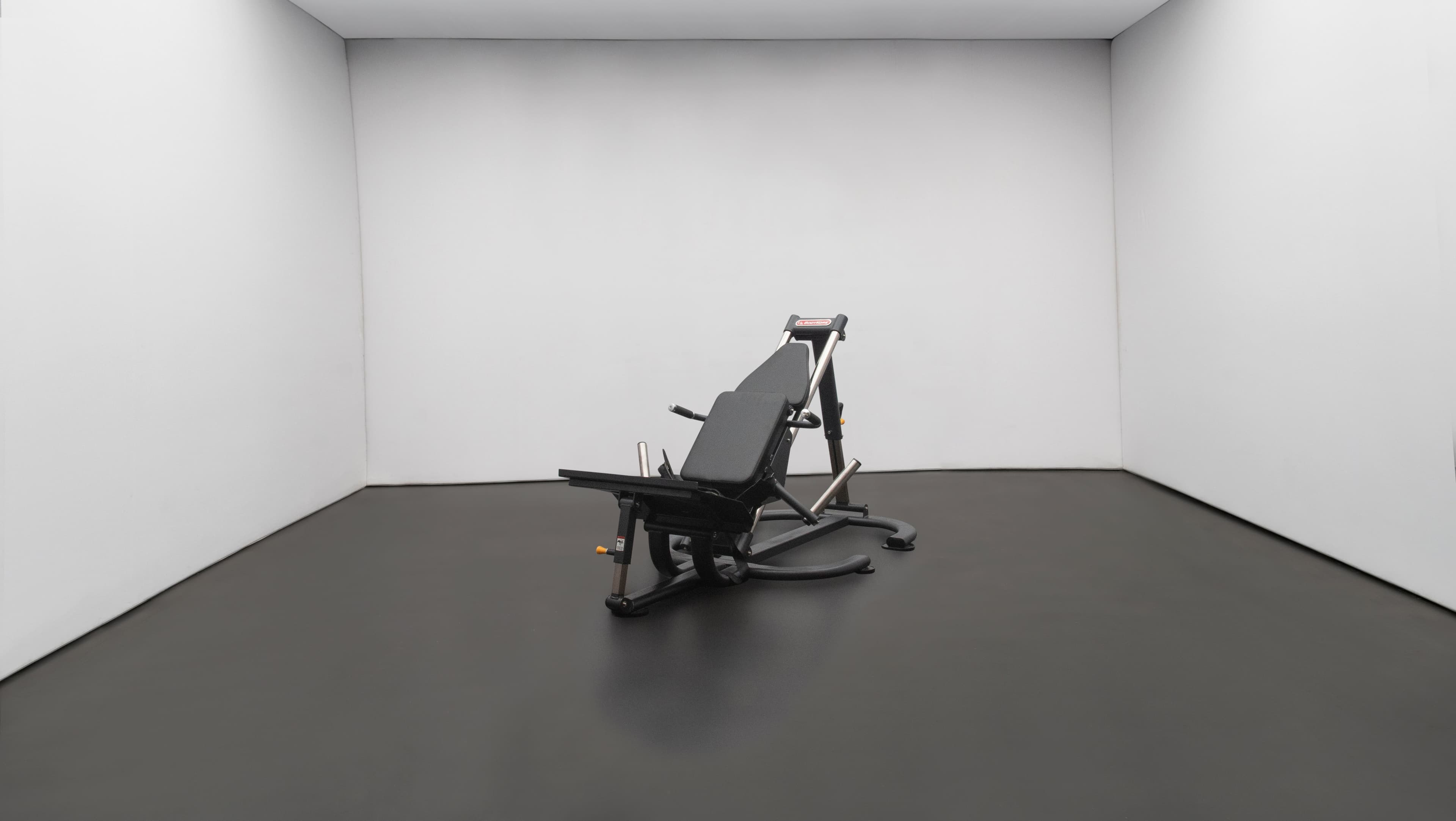 CF8131 Glute Press