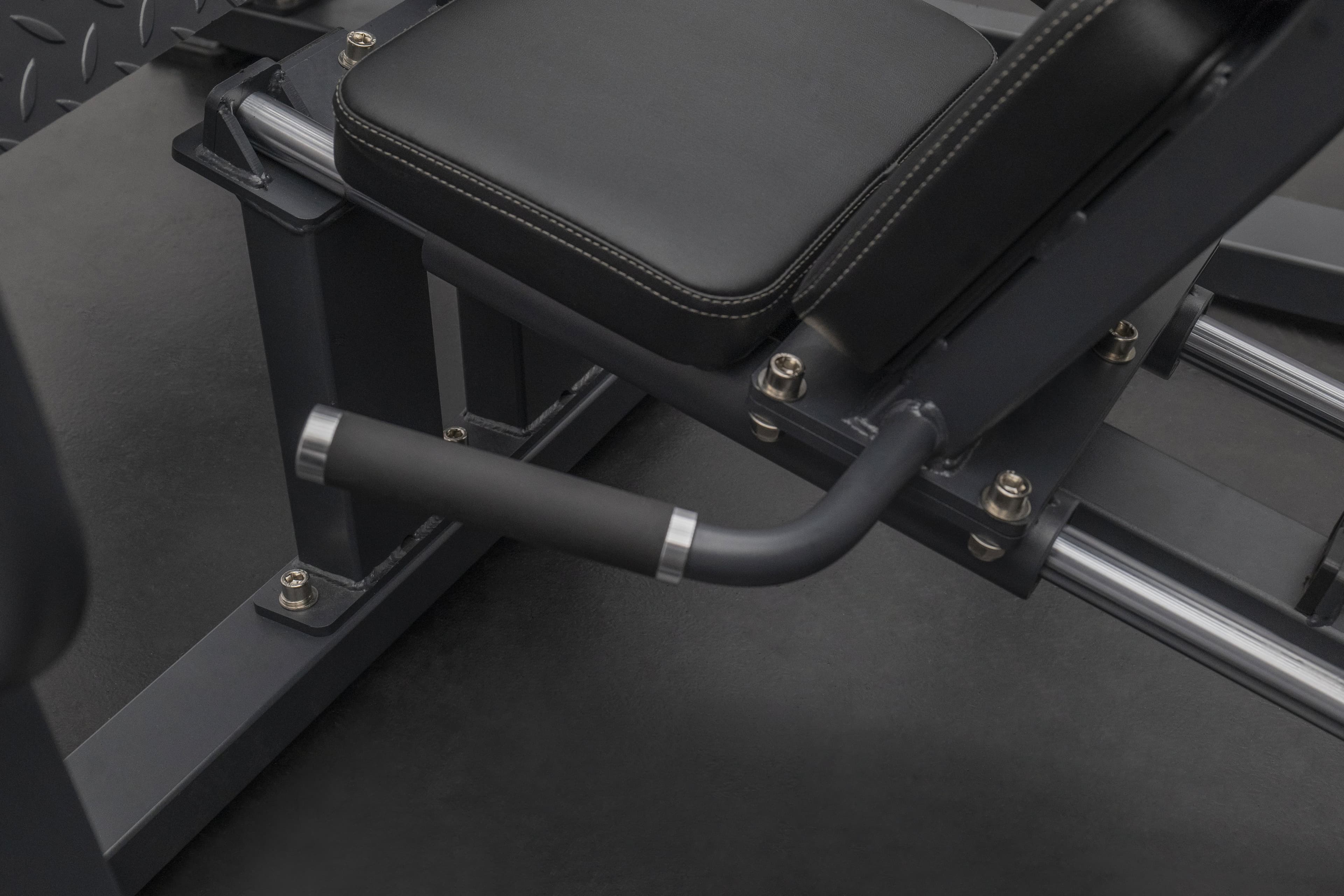 FL1809 Isolateral Horizontal Swing Leg Press