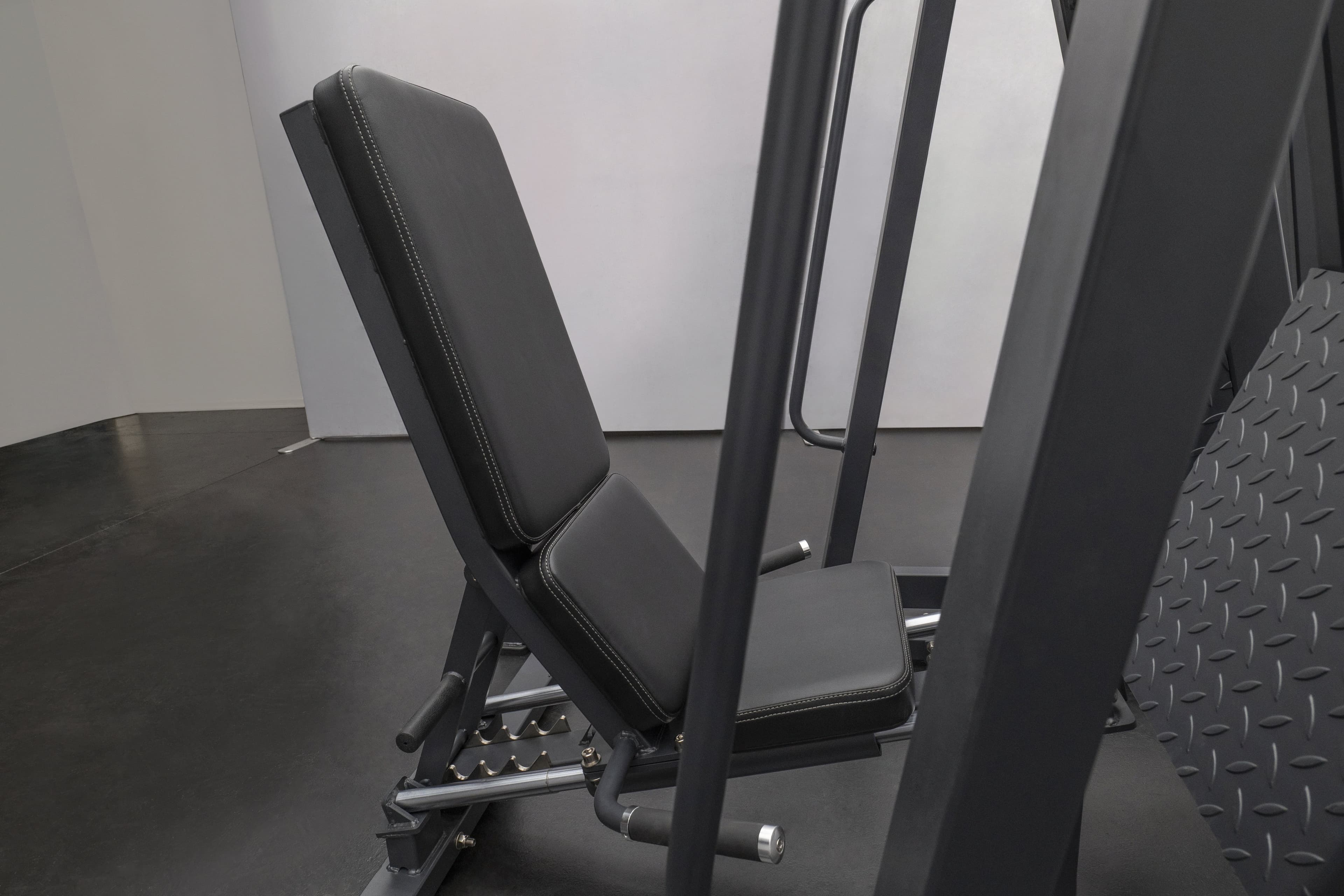 FL1809 Isolateral Horizontal Swing Leg Press