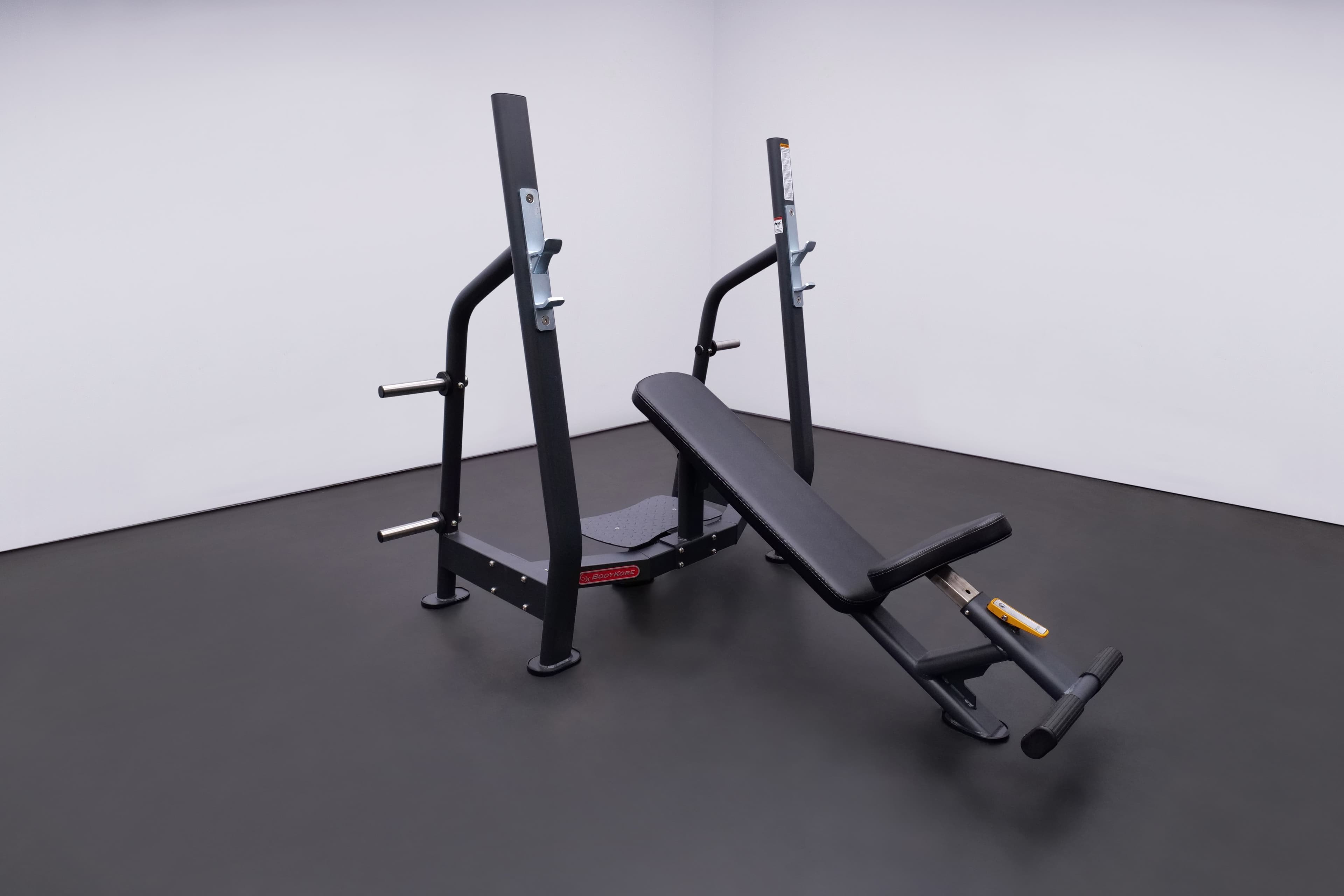 G252 Olympic Incline Bench