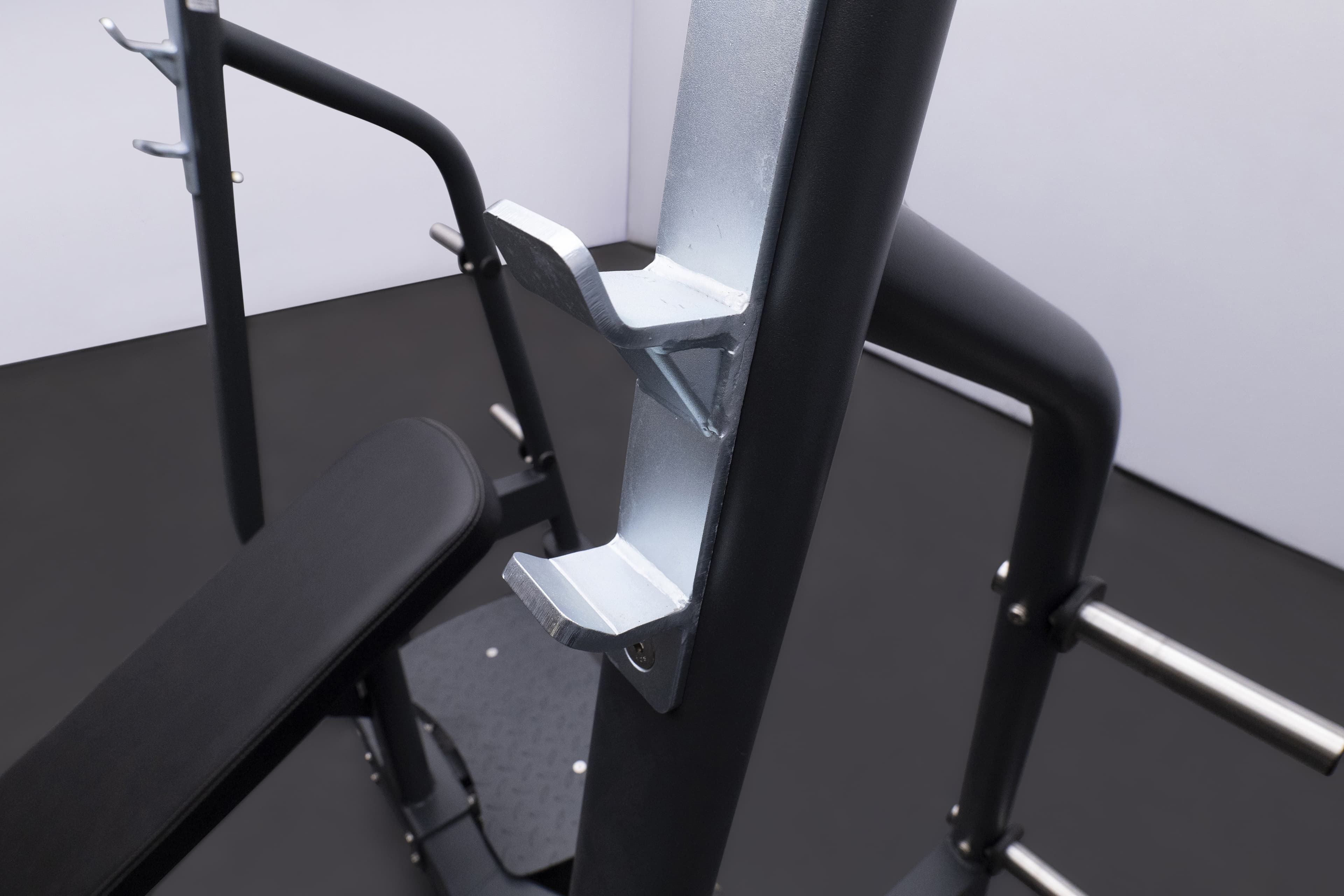 G252 Olympic Incline Bench