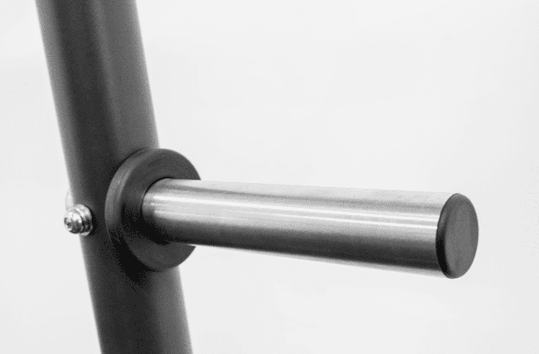 8 Plate Holder storage pegs With 8 plate holder storage pegs, users have plenty of space to store different sized Olympic weights.