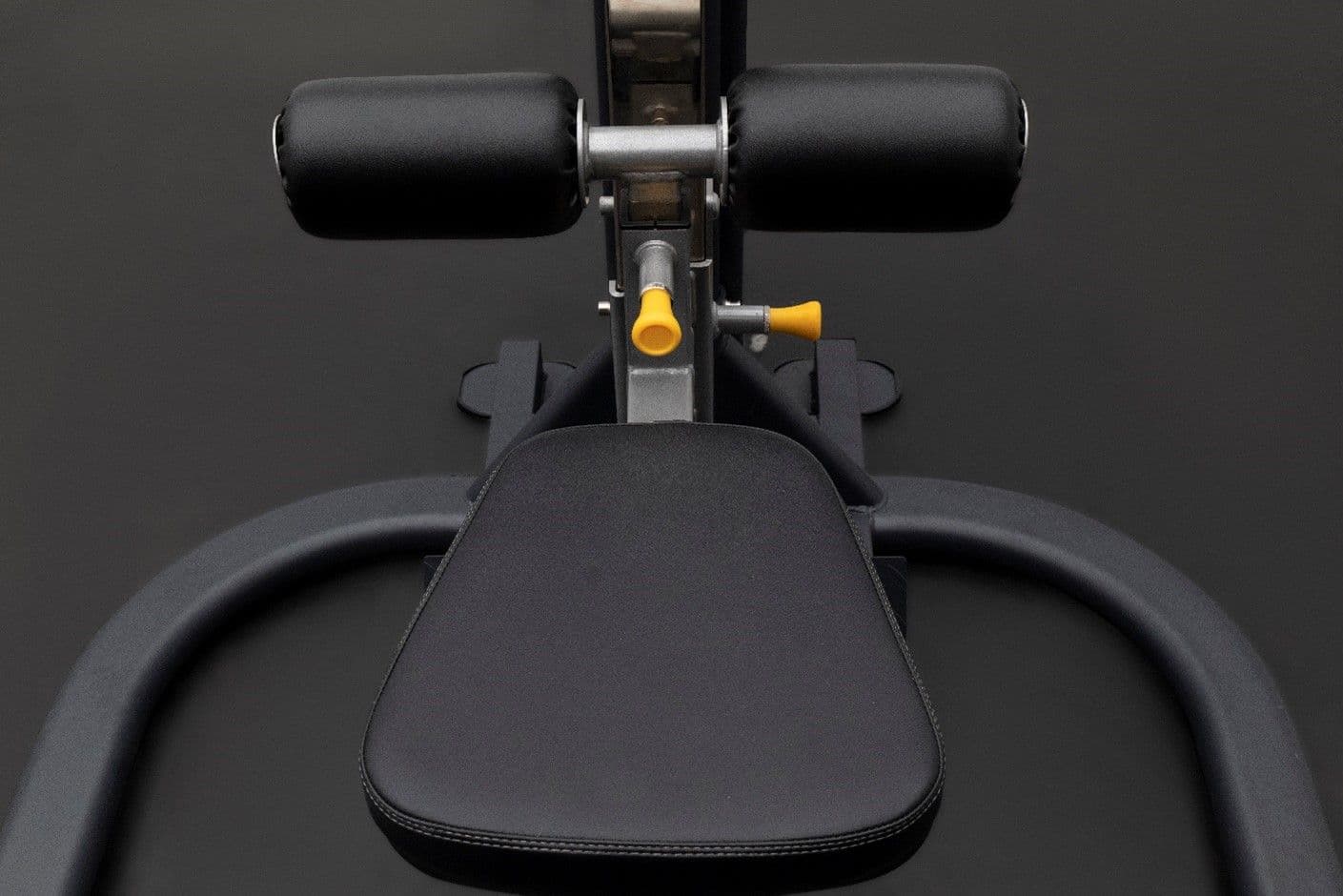 Comes with lat pulldown seat