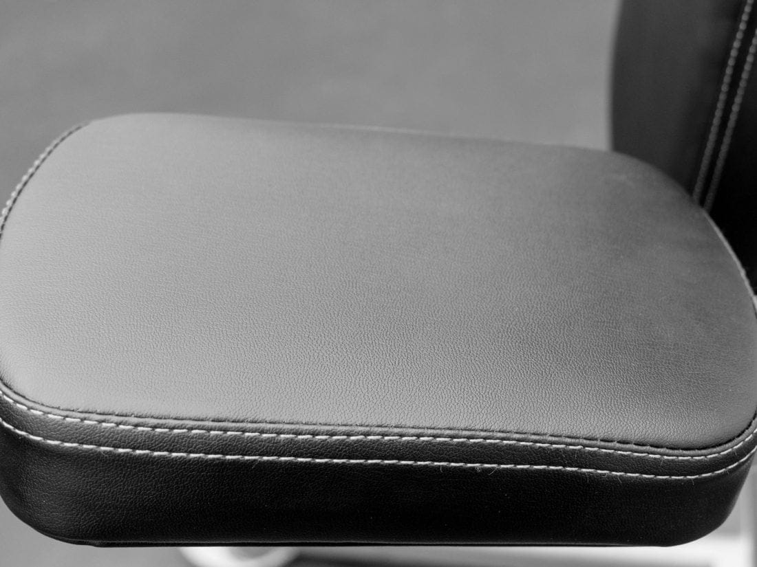 CF2107 Vertical Knee Raise - Image 5