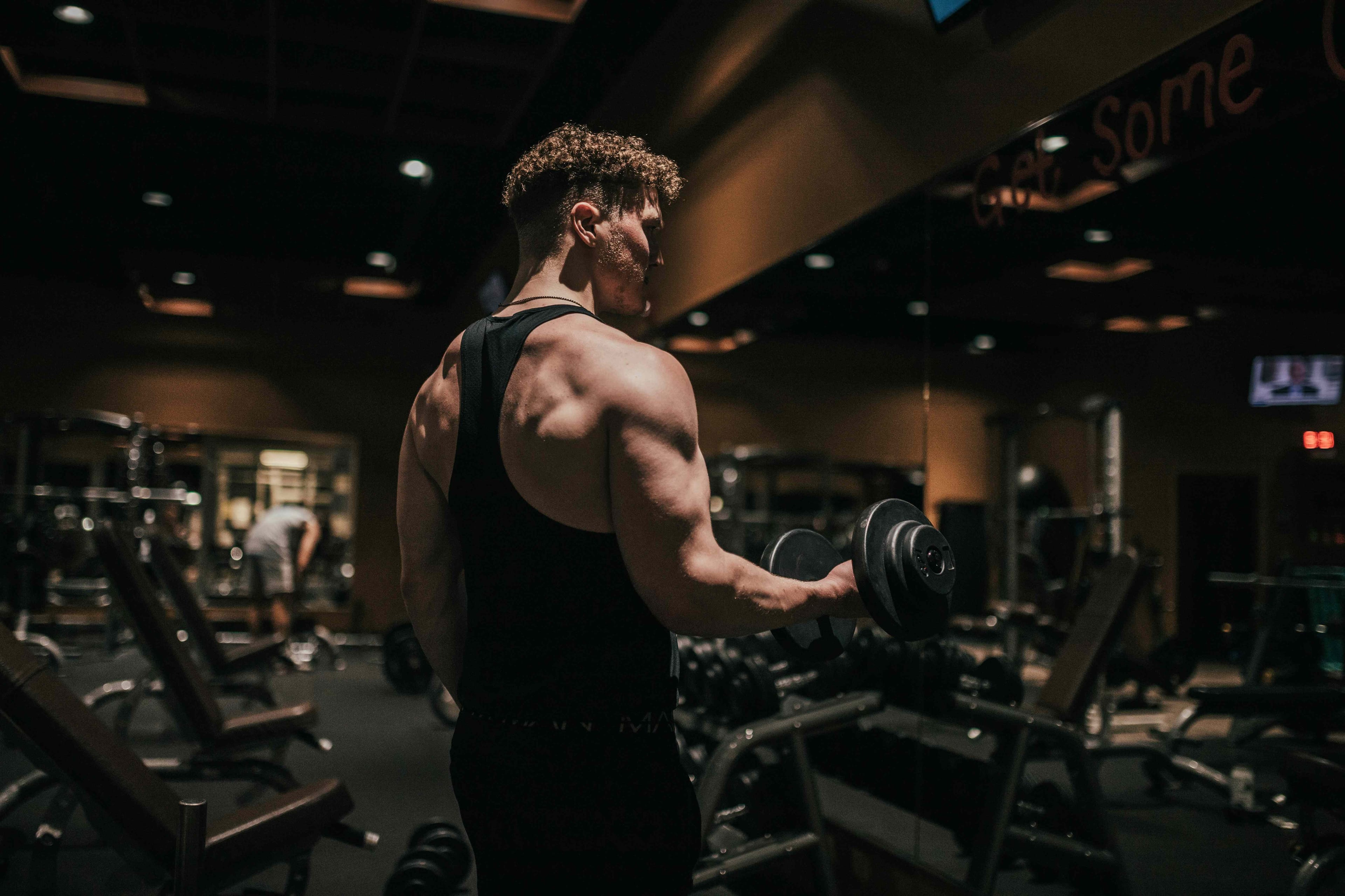 How to Stay Motivated to Go to the Gym Alone